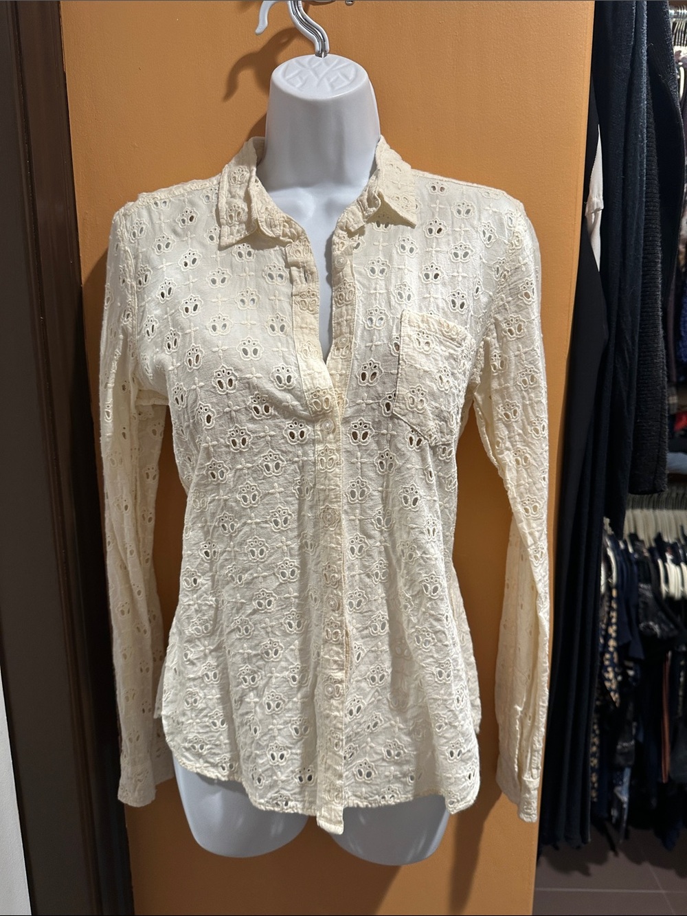 Steven Alan Women’s Cream Eyelet Lace Button-Front Top